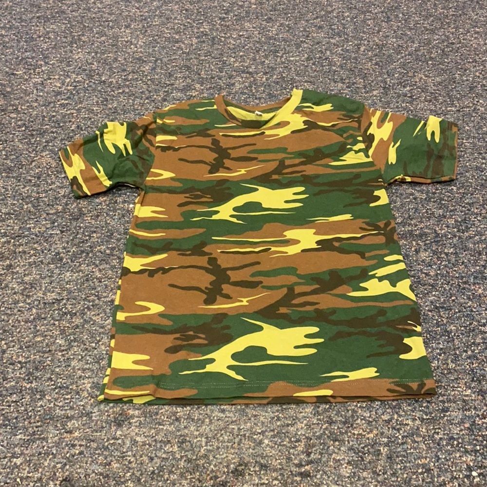 Code 5 Camouflage Tee sz. M NWOT